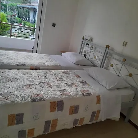 Artemis & Apartment *